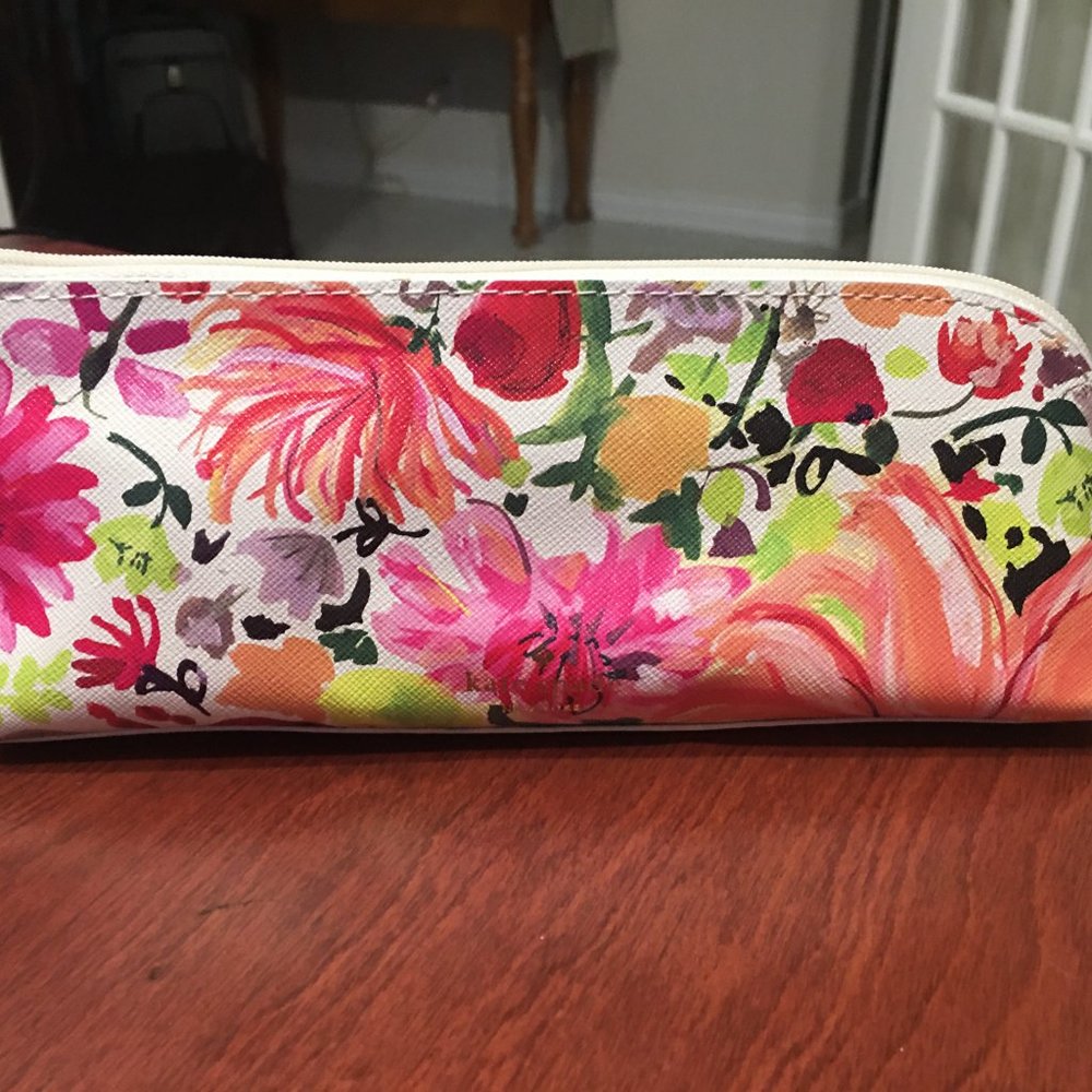 Kate Spade Dahlia Pencil Case - NWT - Picture 2 of 8
